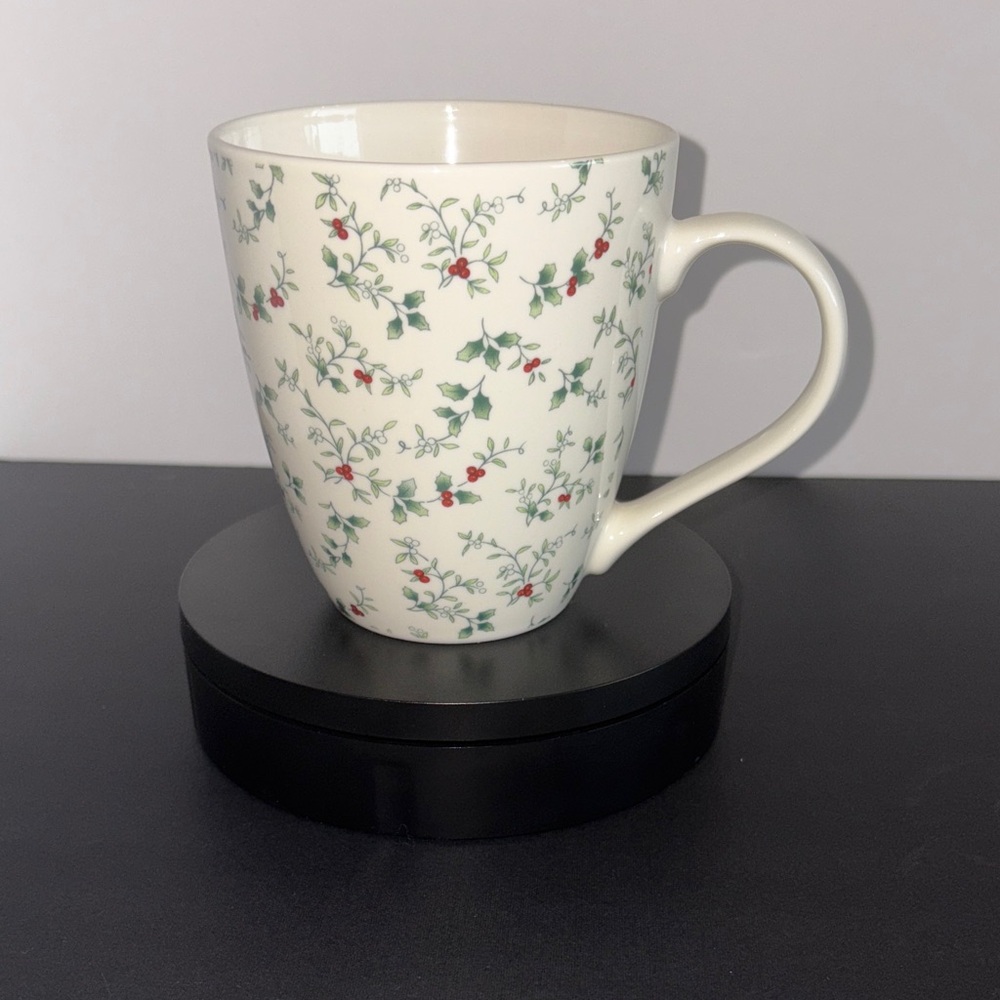 Pfaltzgraff Winterberry Mug with Red and Green Design